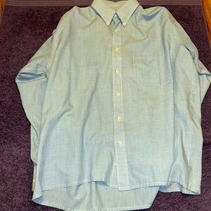 Men’s dress shirt size 41/42 only $8